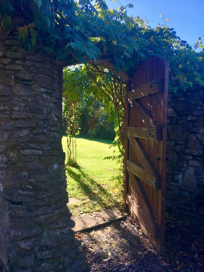 Ty Carreg Fach Staycation Cottage Cardiff Exterior foto